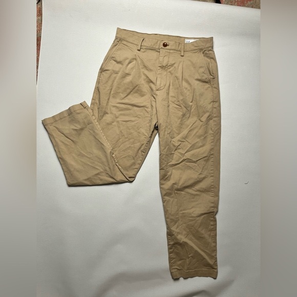 GAP Men’s Khaki Pants, beige - Picture 1 of 4